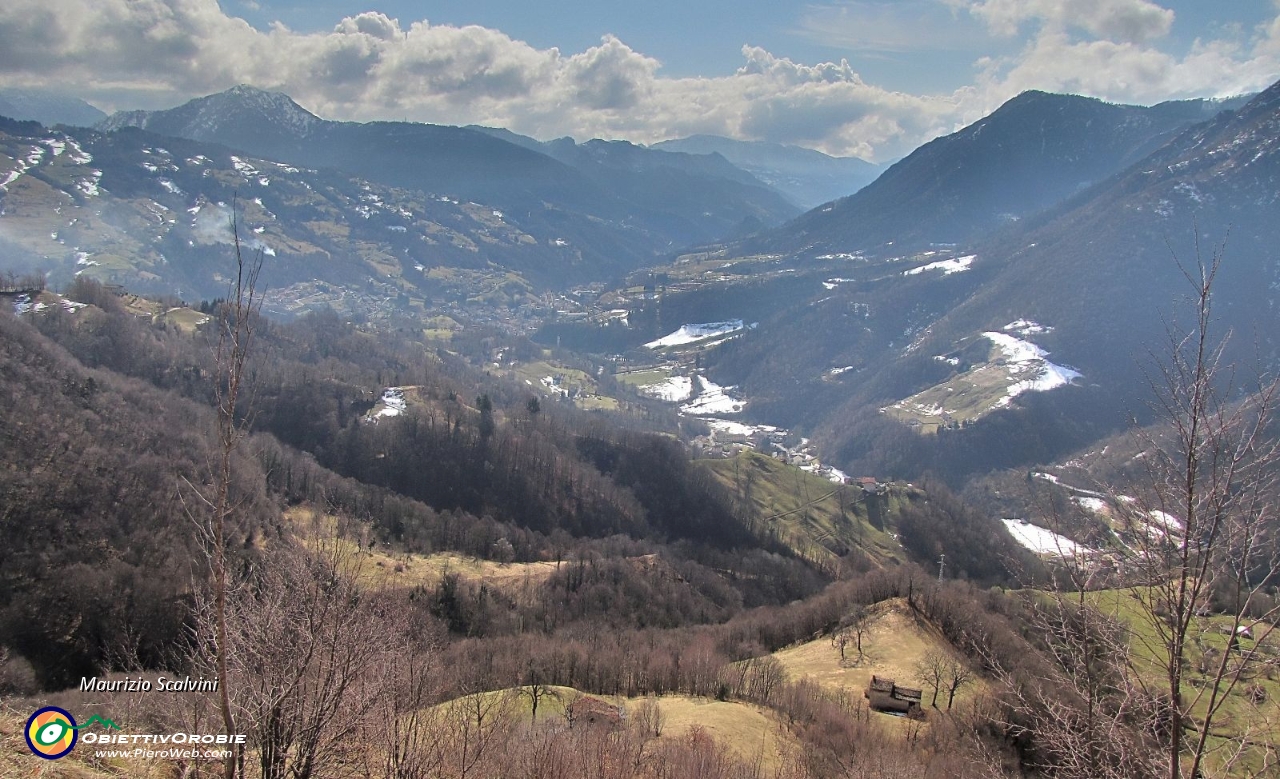 19 Panorama sulla conca di San Giovanni Bianco....JPG